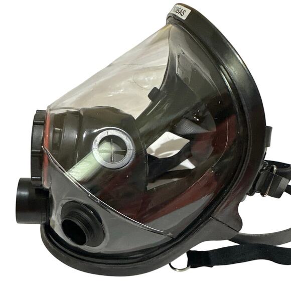 Honeywell 76008AS Series Full Face Respirator P/N 80802 is a Medium/Large size - Picture 2 of 8